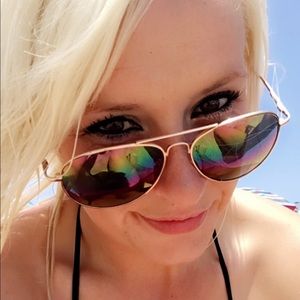 Meet your Posher, Gerrica